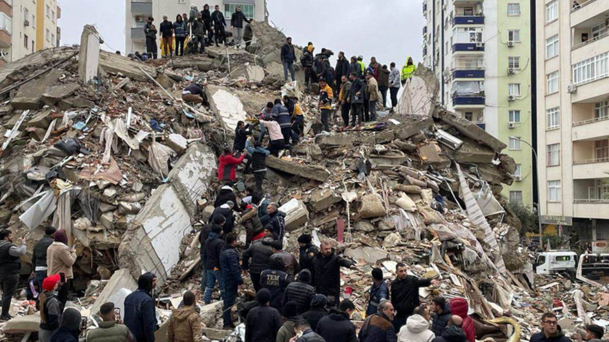 Dünya, Türkiye'deki depremleri konuşuyor