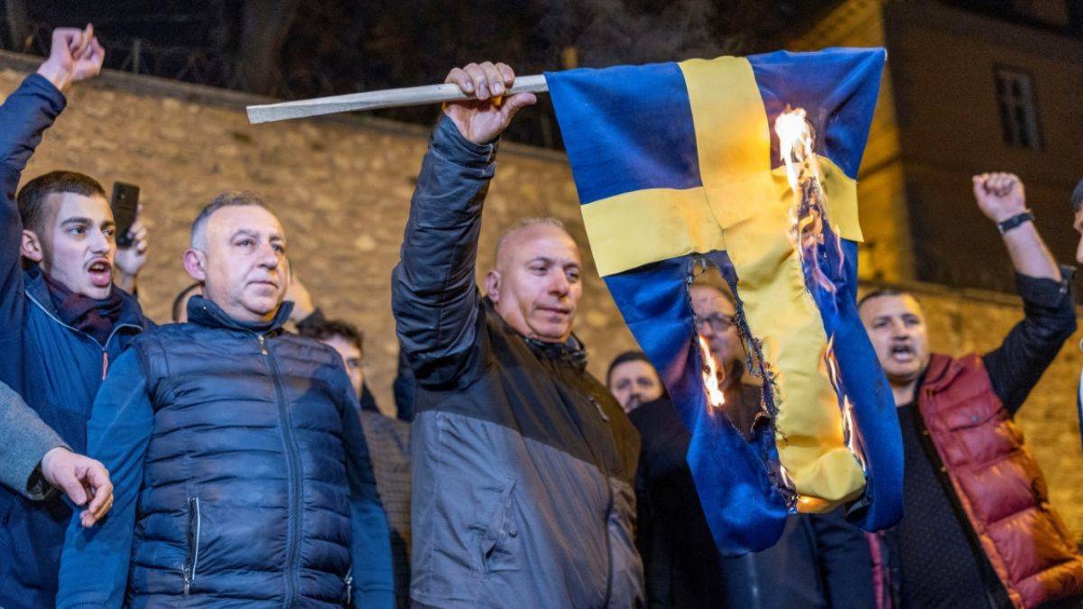 İsveç: Kur'an-ı Kerim yakılmasına izin vermedik