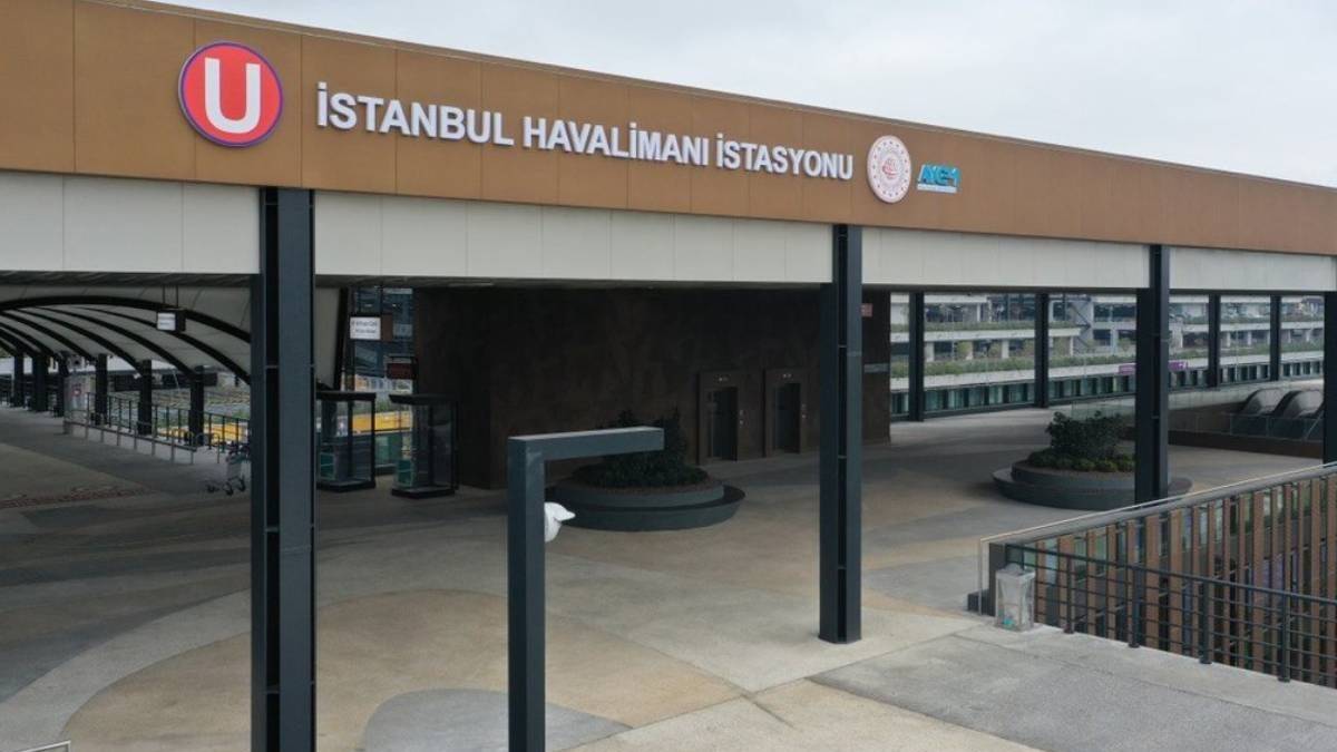 İstanbul Havalimanı-Kağıthane-Gayrettepe metrosu saat kaça kadar açık? 24 saat açık mı?