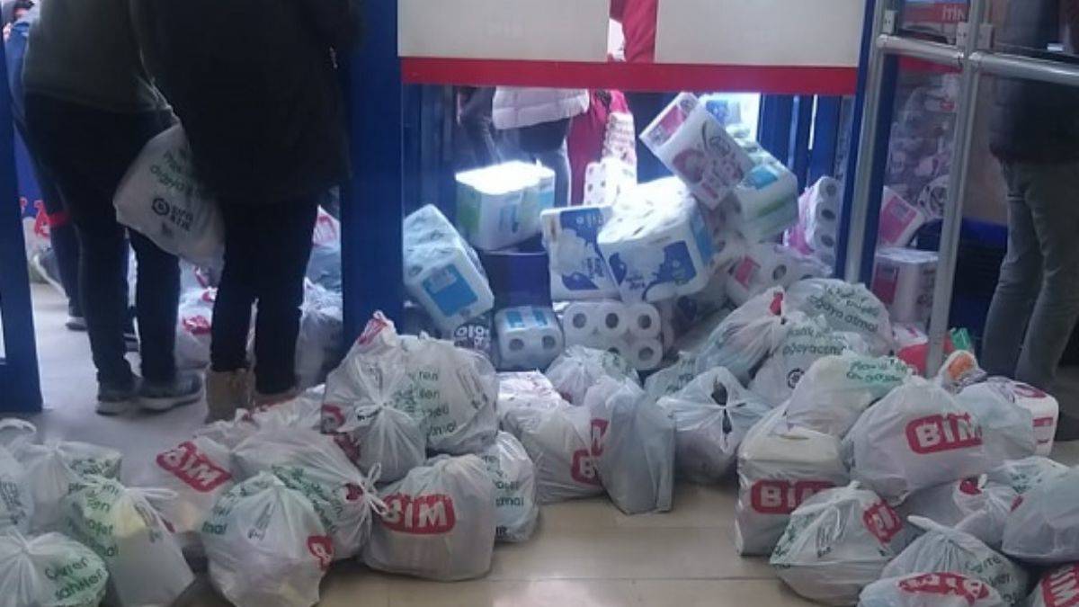BİM’den deprem bölgesinde 100’ü aşkın mağazasında bedava ürün dağıtımı
