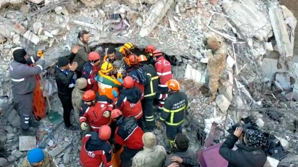 Kahramanmaraş’ta 2 kardeş 84 saat sonra kurtarıldı