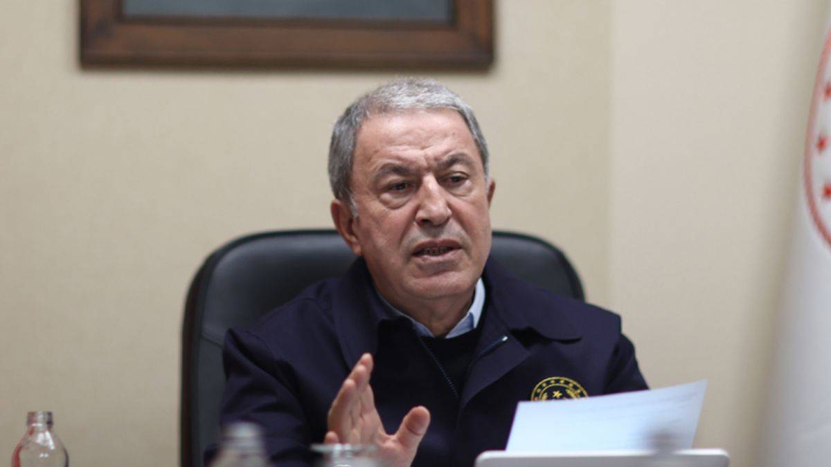 Bakan Akar deprem bölgesindeki son duruma ilişkin açıklama