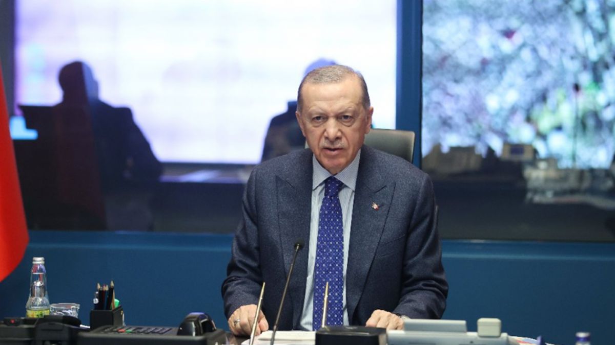 Erdoğan: Maraş depremi 99 depreminden 3 kat daha büyük ve yıkıcı