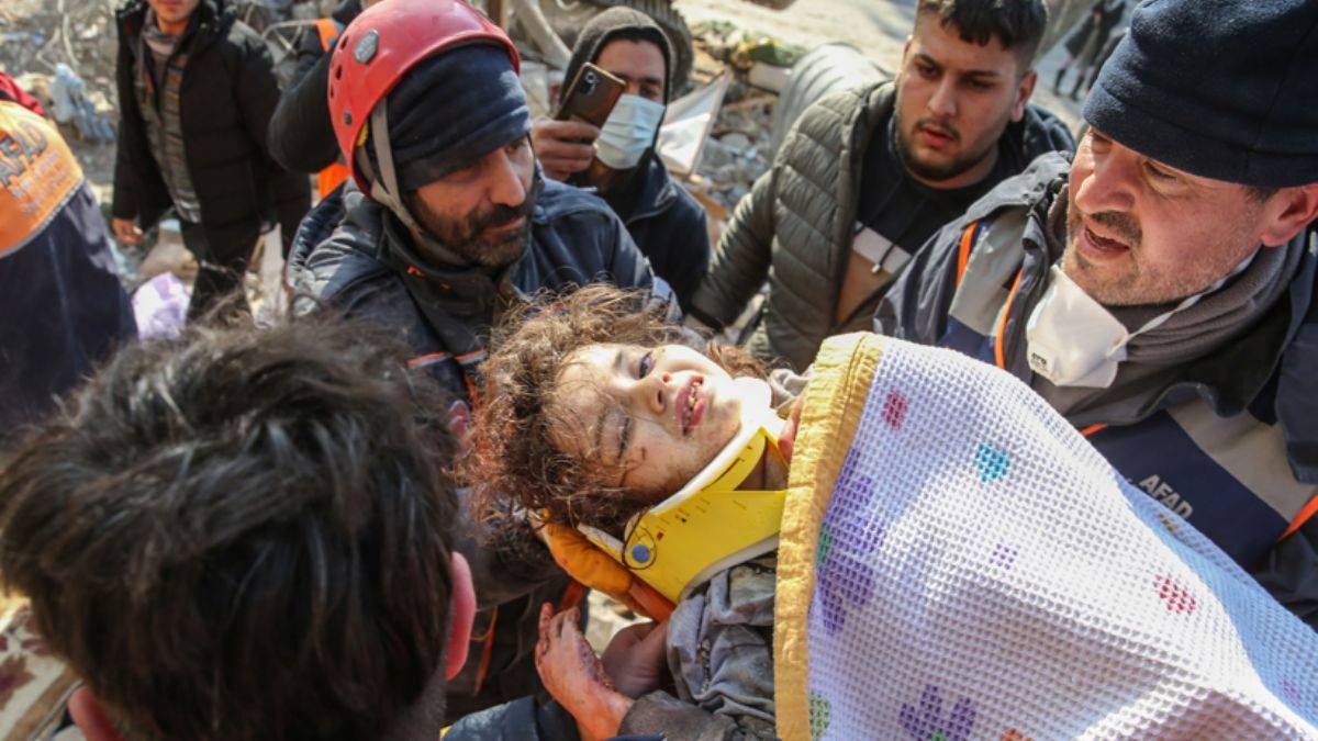 131 saat sonra mucize: 7 yaşındaki İrem kurtarıldı!