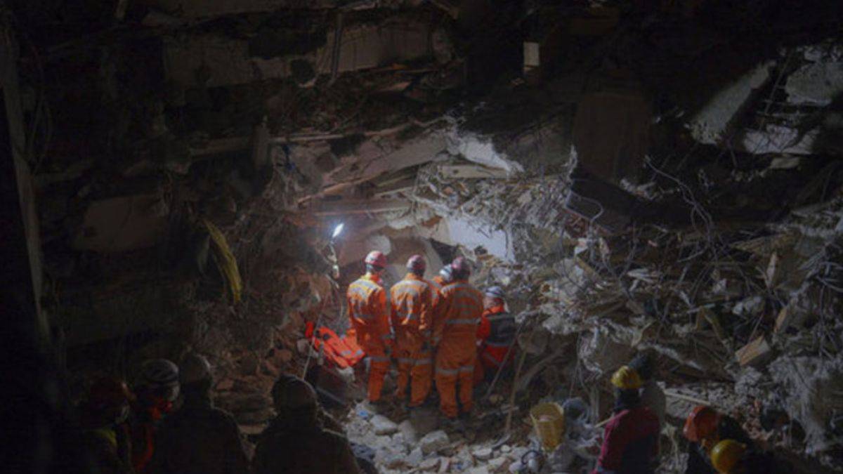 Çeçen yardım ekibi ilk gün deprem bölgesindeydi