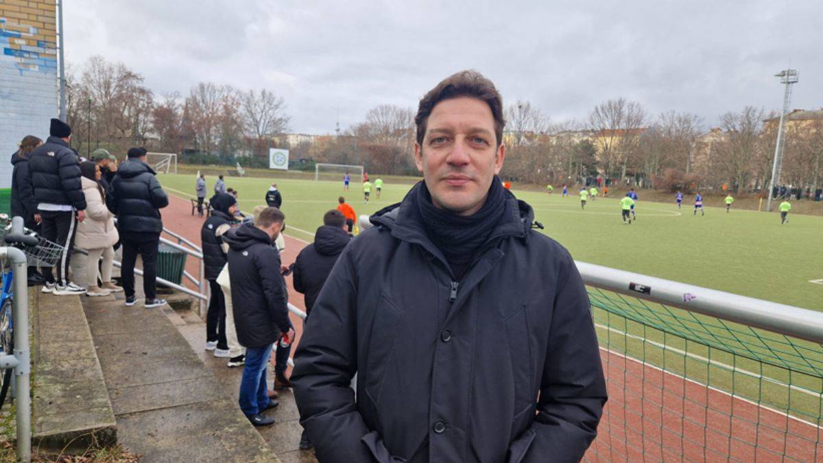 Aktivist İsmet Mısırlıoğlu Timeturk için yazdı: Berlin Hilalspor 'adeta' lig atladı!