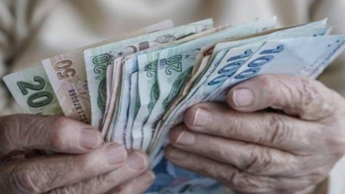 Şubat'ta emekli maaşı ne zaman yatacak? SSK-BağKur emekli maaşı ödeme tarihi ne zaman?