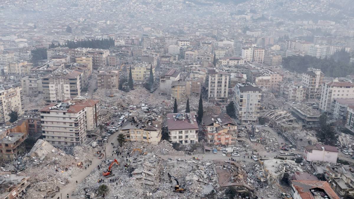 Depremde yıkılan binalar eski mi, yeni mi, kaç yıllık? Eski binalar mı yeni binalar mı yıkıldı?