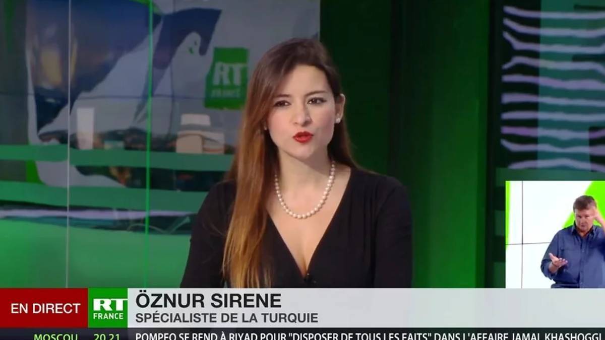 Öznur Küçüker Sirene kimdir?