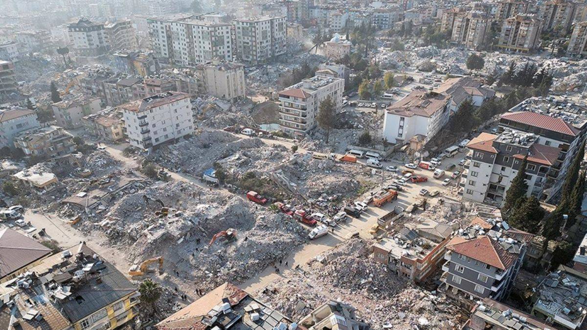 Depremlerde hangi ülkeden kaç yabancı kaybı oldu?