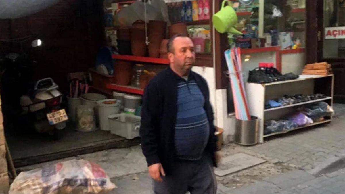 'Depremzedeyim' diye topladığı eşyaları satarken yakalandı