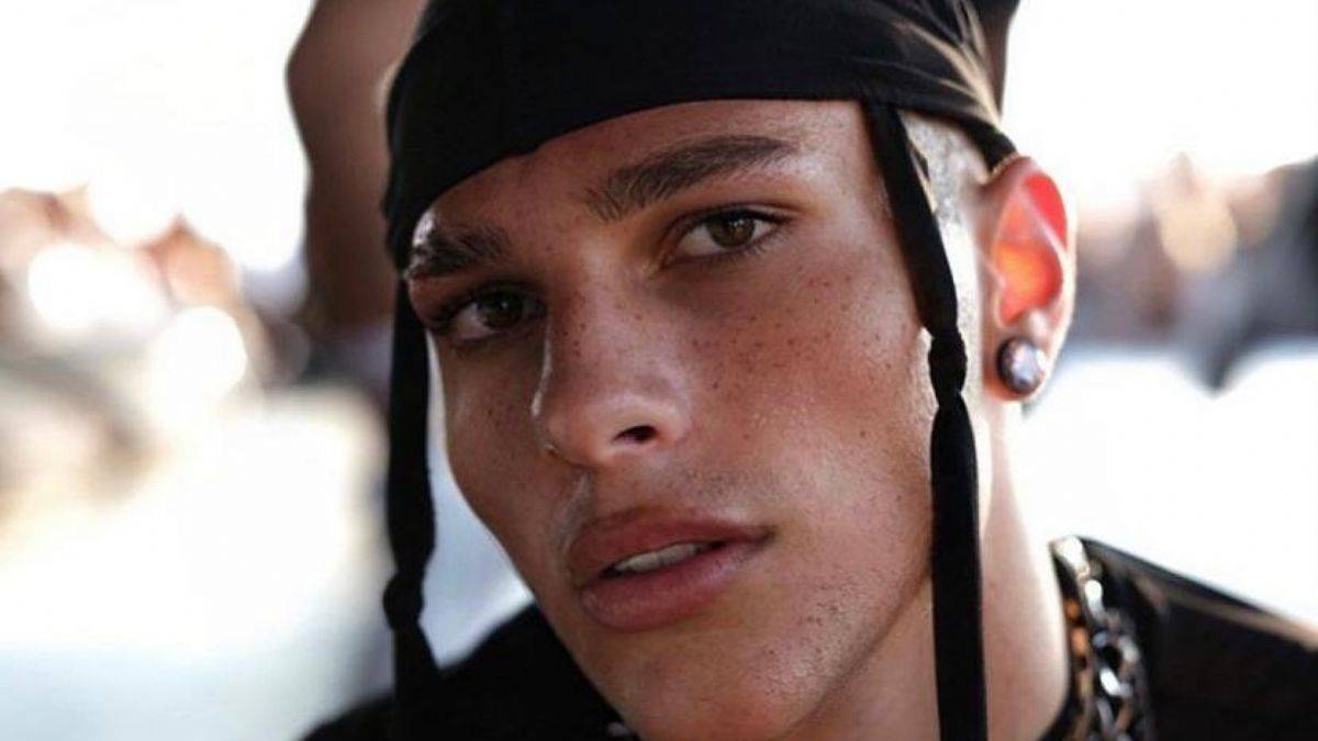 Ünlü Sanatçı Mert Baltürk Kimdir?