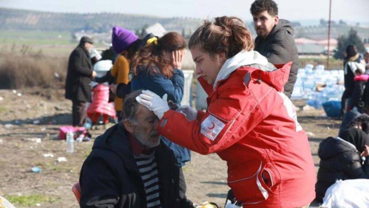 Kızılay, depremzedelere psikososyal destek veriyor