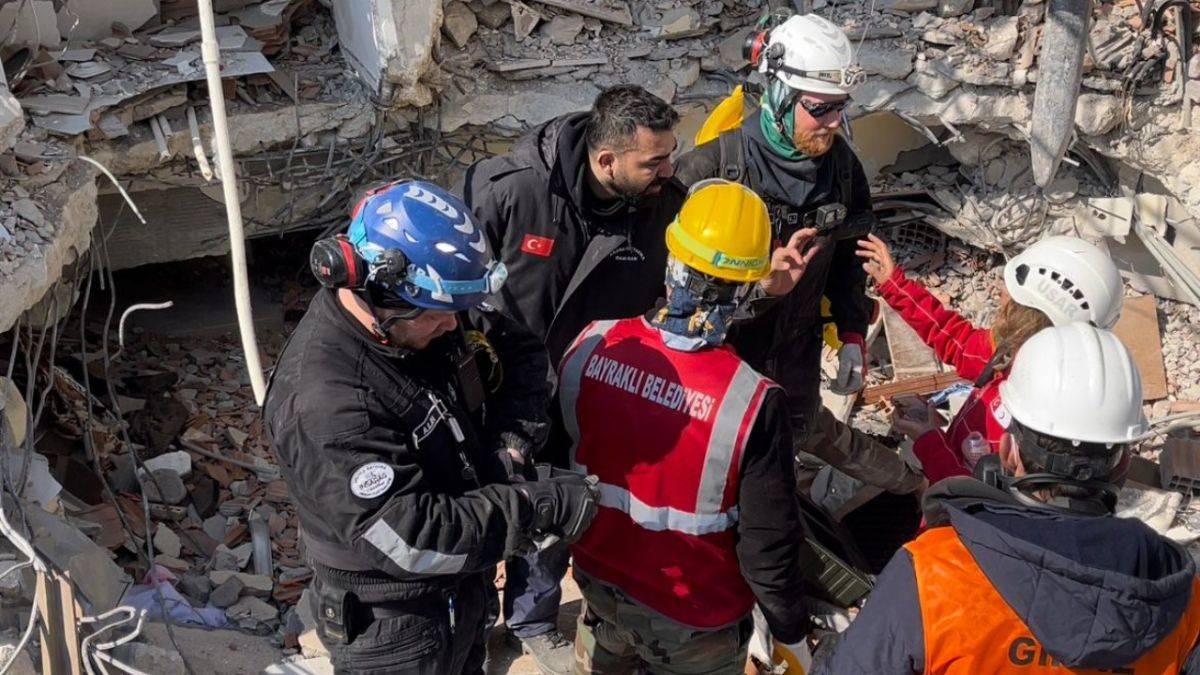 24 Can kurtaran Cübbeli Kahraman: Av. Alperen Cihan Çetinkaya