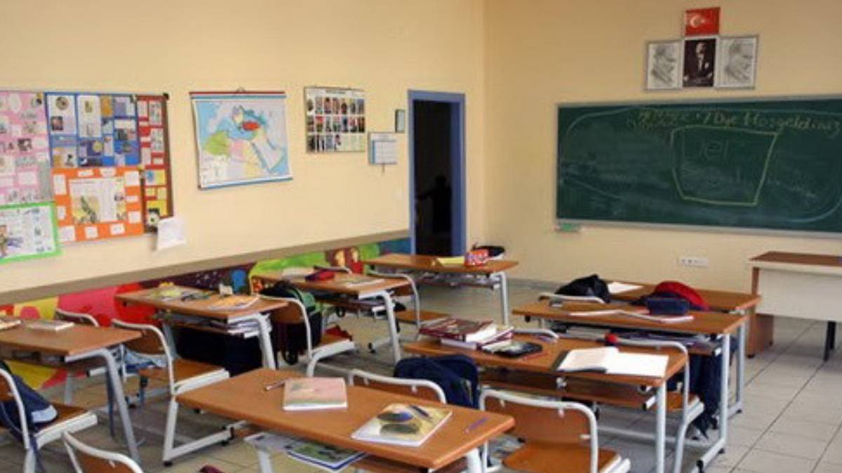 İstanbul'da ''depreme dayanıksız'' 93 okula tahliye kararı