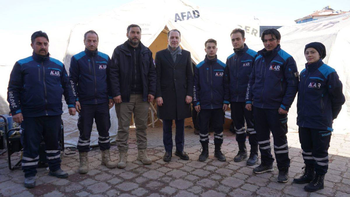 Fatih Erbakan'dan TOKİ'ye övgü