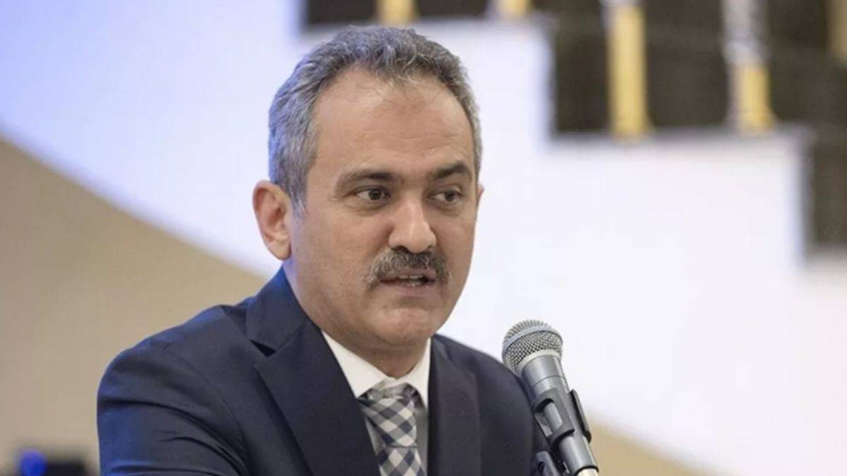 Bakan Özer'den öğrencilerin nakillerine ilişkin açıklama