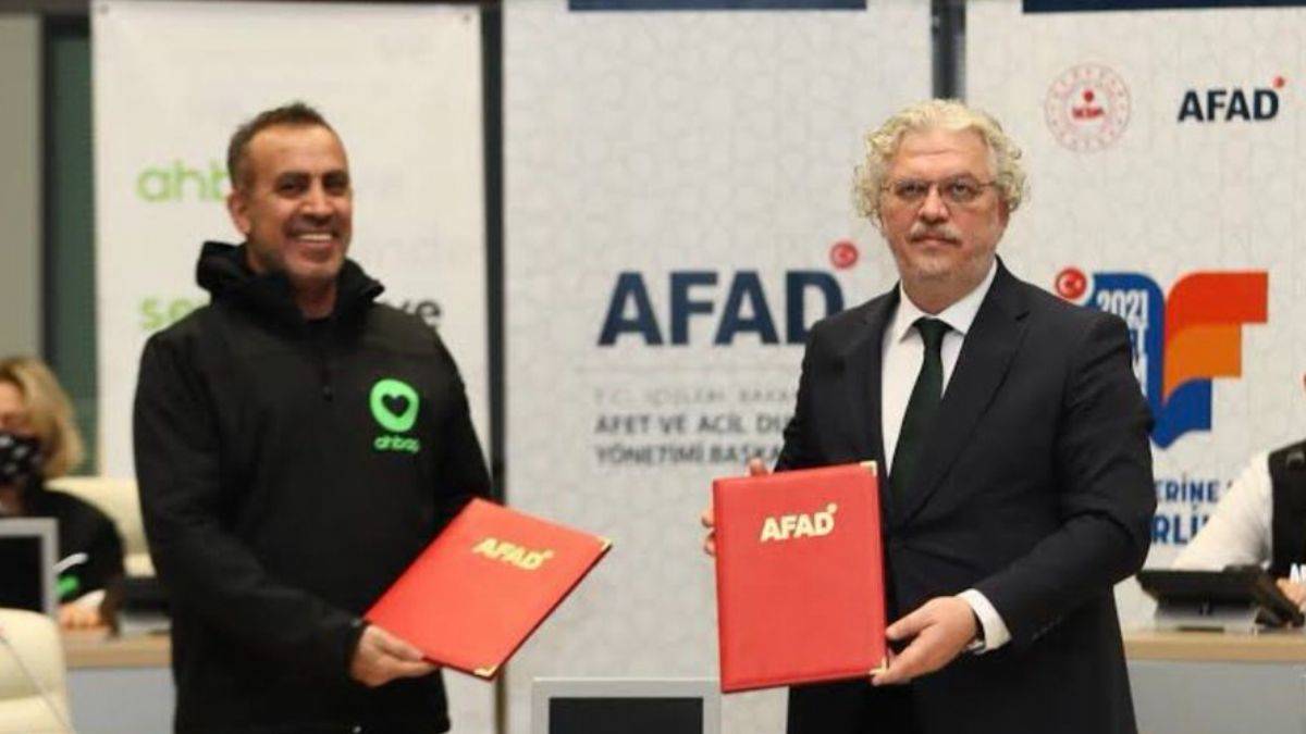 Haluk Levent'ten AFAD savunması!