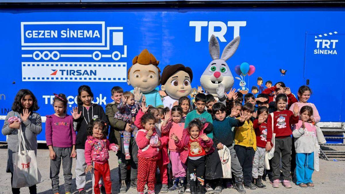 TRT’den Kahramanmaraş’taki Depremzedelere Moral Ziyareti
