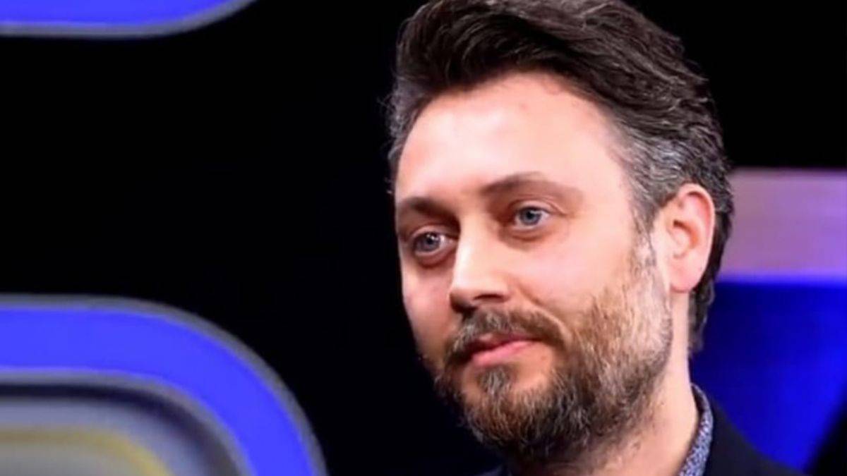 “Burası Dünya, Kalıcı Olmadığımız Bir Konak”