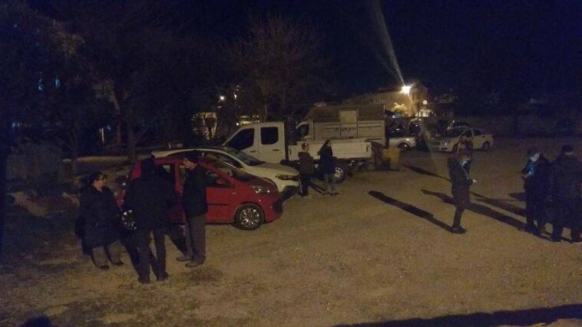 İzmir Körfezi'nde deprem! Valilikten açıklama