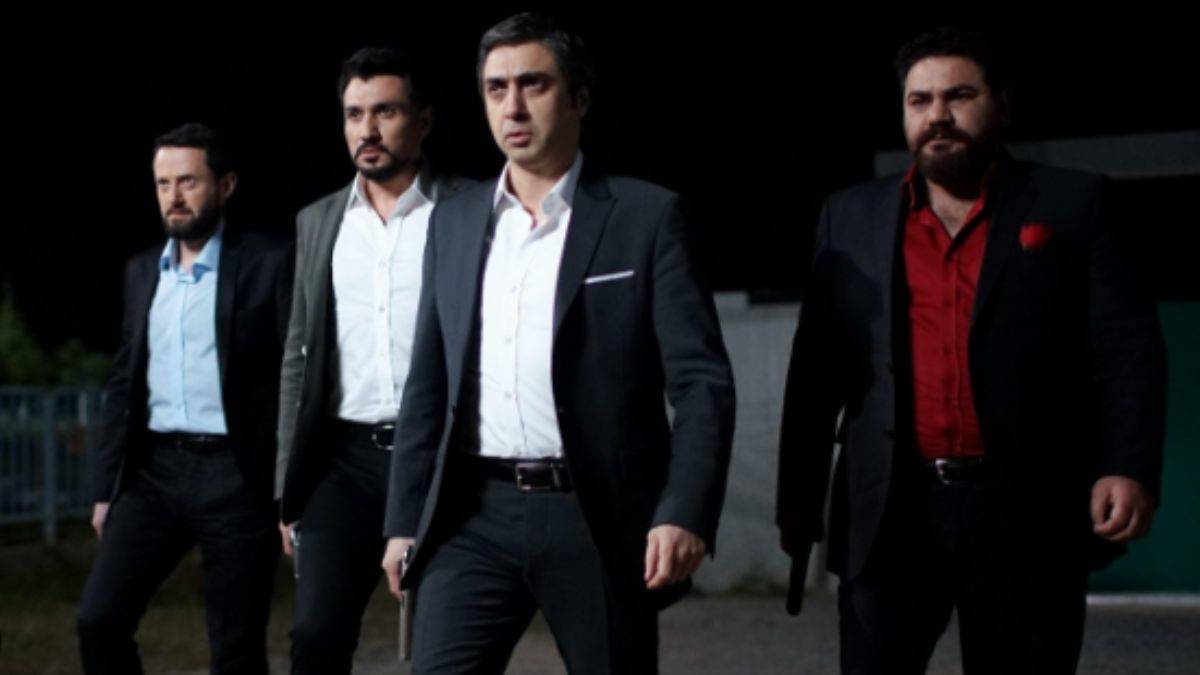 Kurtlar Vadisi'nde büyük İstanbul depremi! Simpsons'lar da kimmiş?