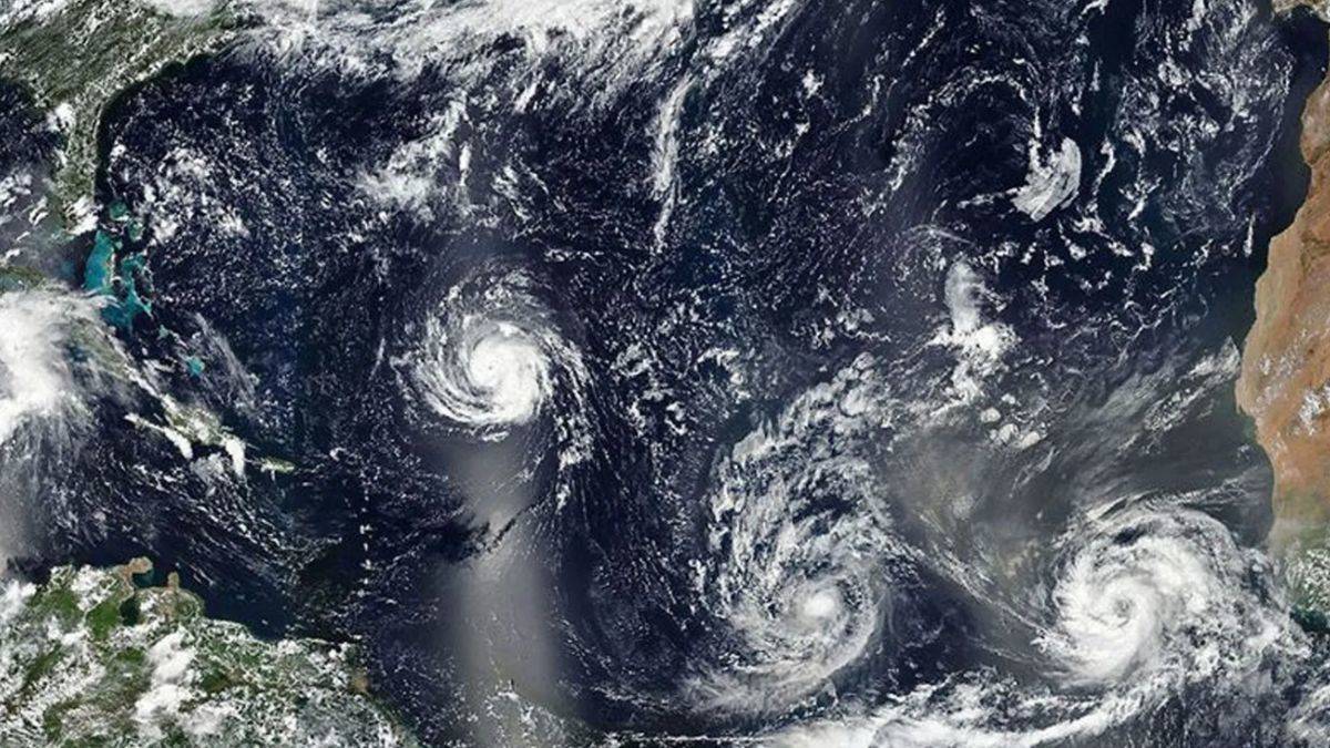 ABD'de şiddetli rüzgar ve kasırga can aldı