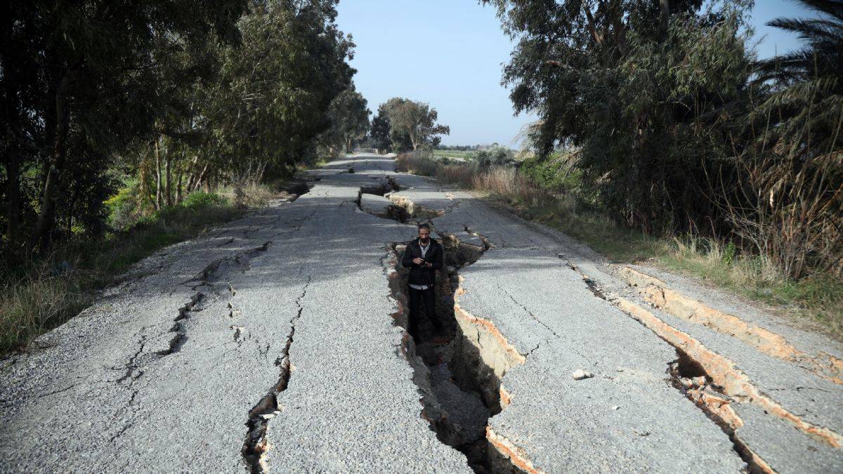 TOKİ ve MTA'dan 'diri fay hattı' açıklaması