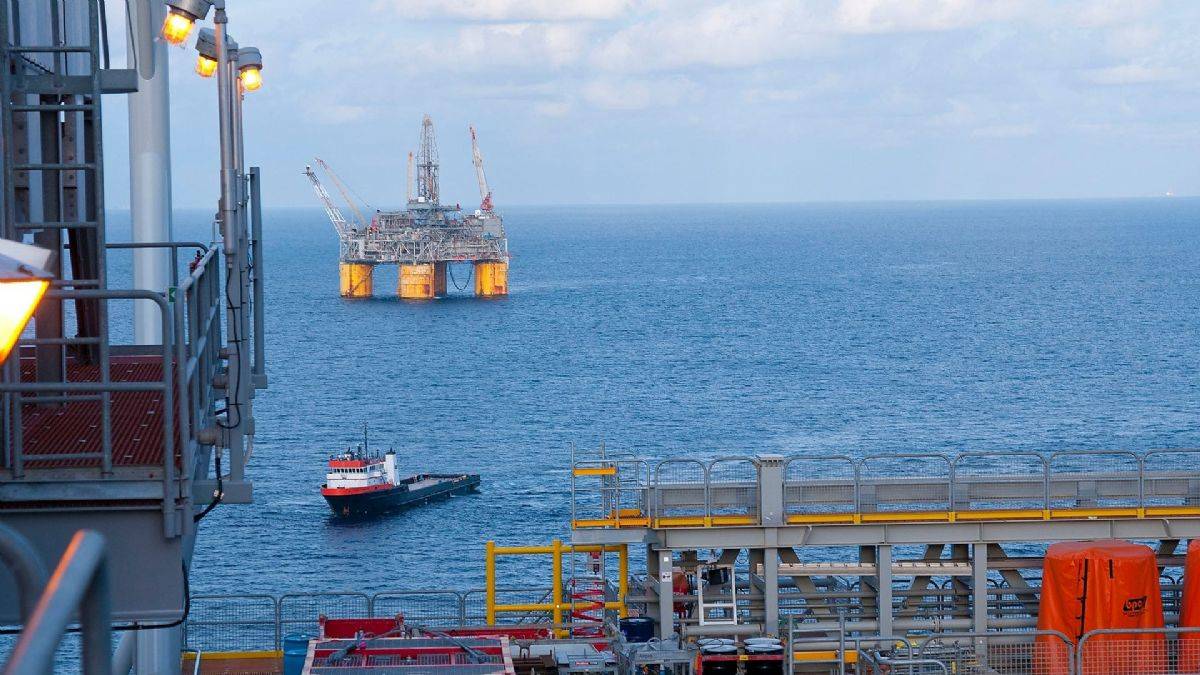 Güney Afrika'da denizde büyük petrol keşfi