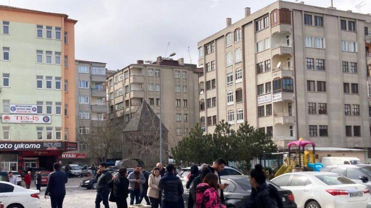 Kayseri'de üst üste depremler! AFAD'dan açıklama