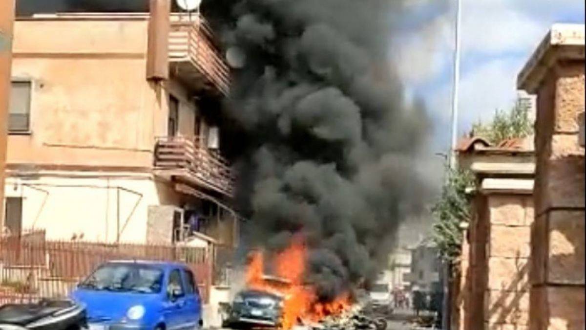 İtalya'da iki askeri uçak havada çarpıştı