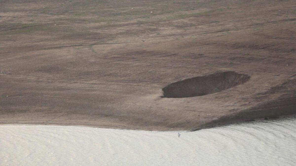 Depremden sonra Batman'da obruk ortaya çıktı