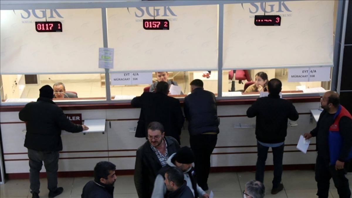 SGK'dan EYT'li esnaf/memur emekliliğine ilişkin açıklama