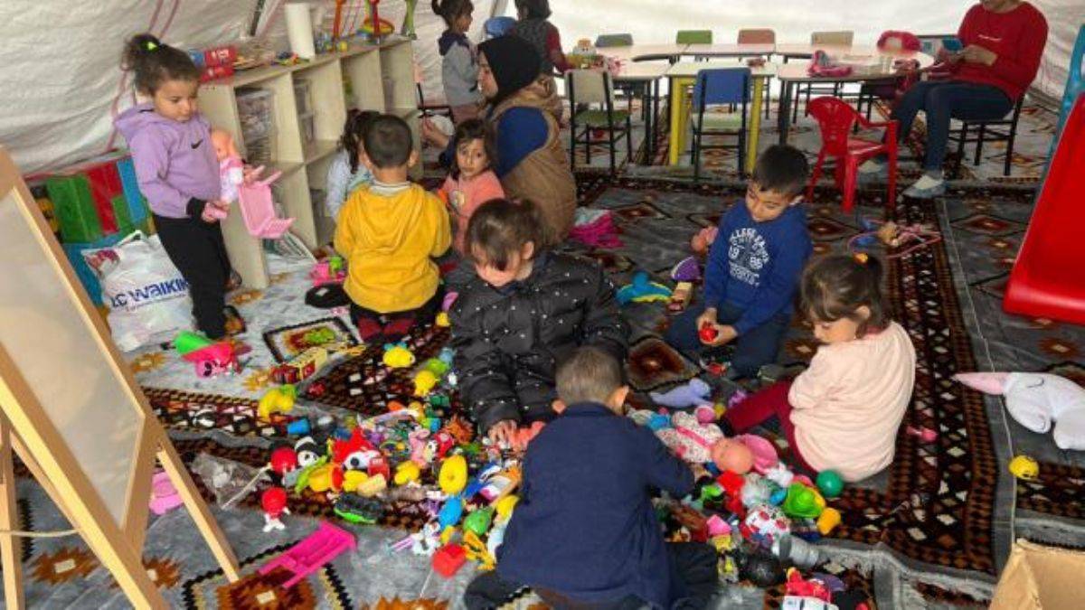 İlk depremin merkez üssü Pazarcık'ta yaralar sarılıyor