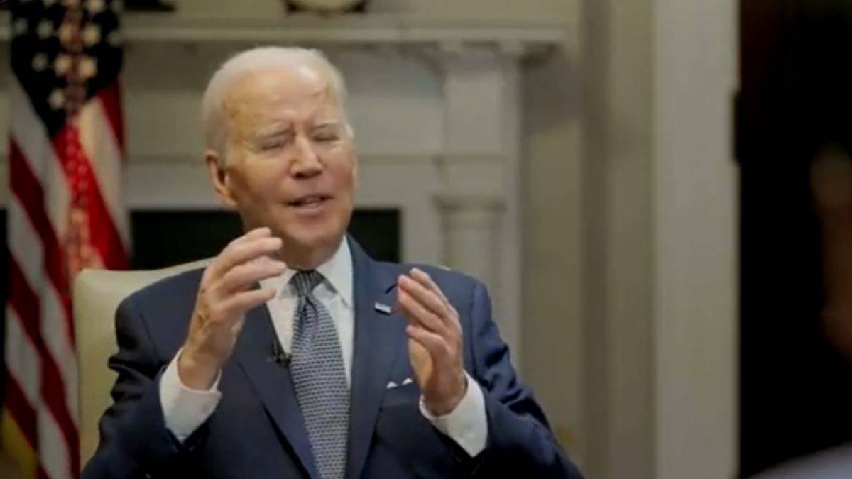 Biden 'eşcinsel aydınlanması' yaşamış!