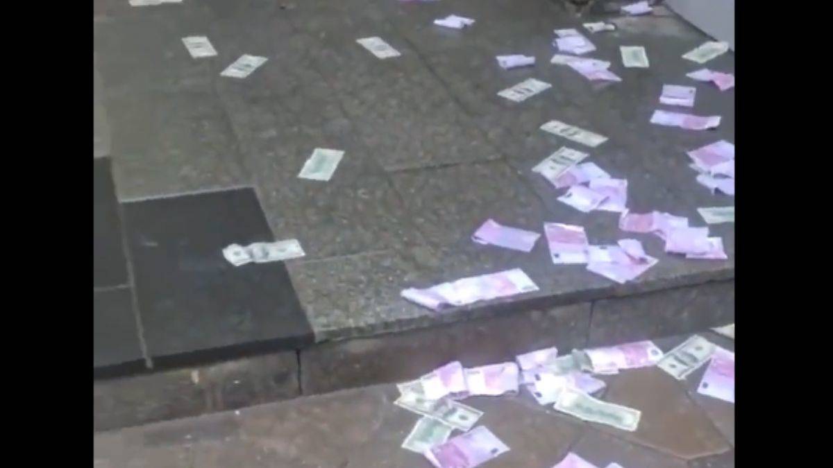 Rus ekibindeki görevlinin enkazdan yarım milyon dolar çaldığı ortaya çıktı