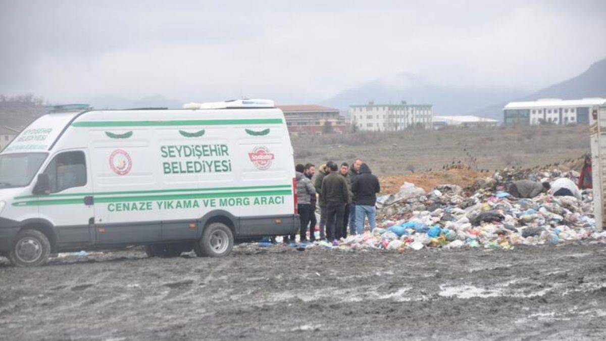 Çöpe atılmış bebek cesedi bulundu