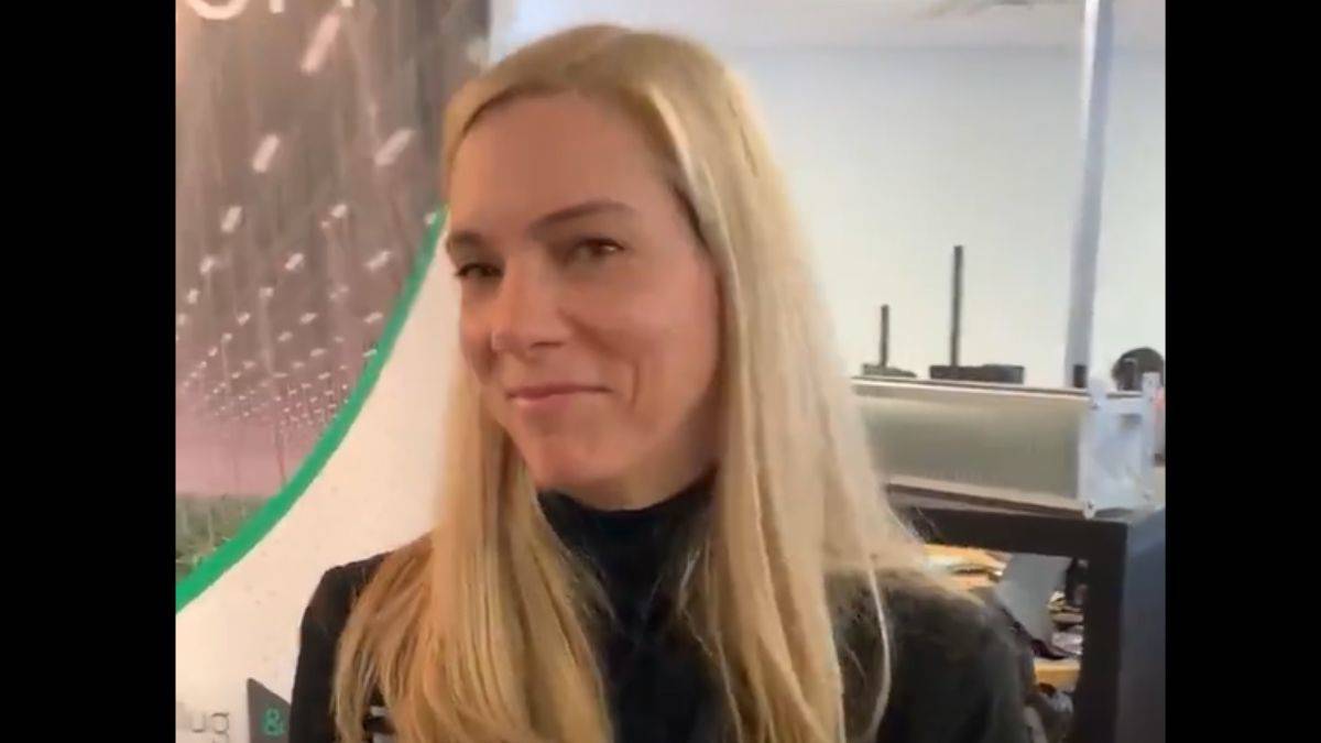 Kanadalı bakan fena bozuldu! Soruları cevapsız bırakıp kaçtı