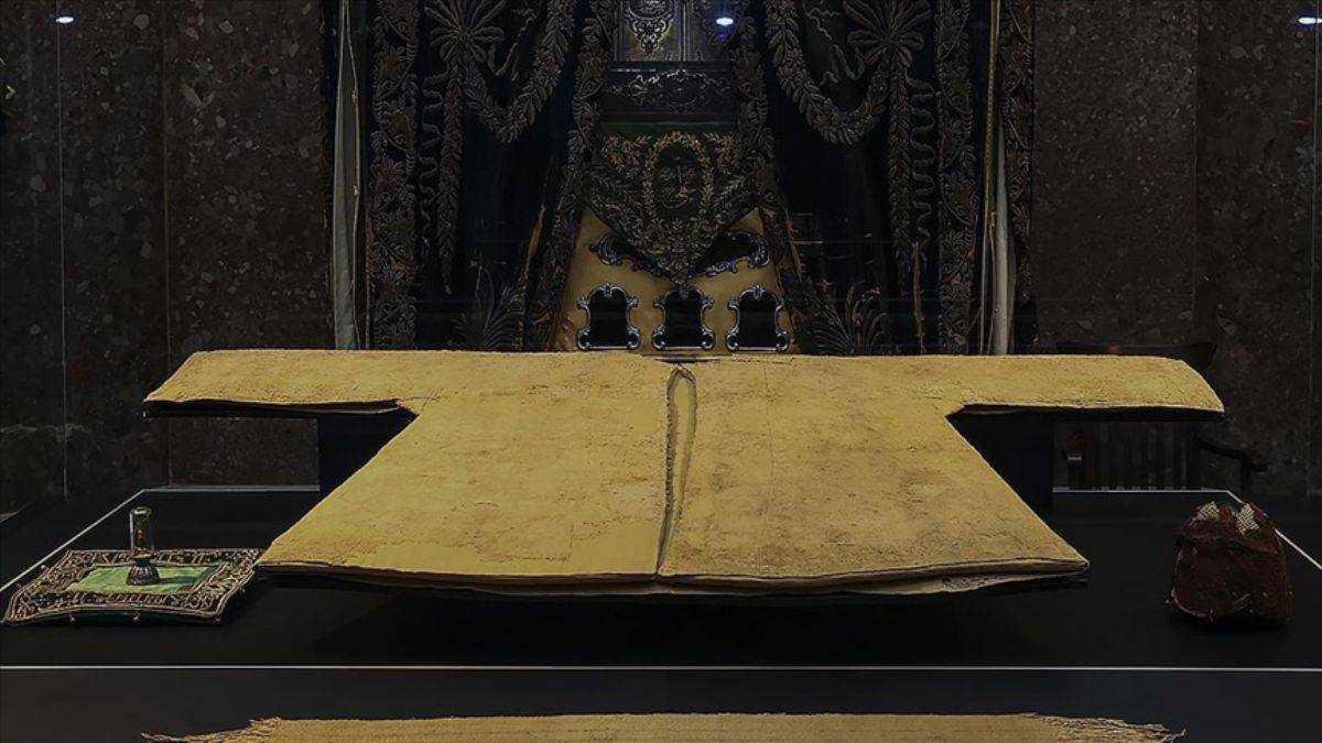 Hırka-i Şerif ziyarete açılıyor, ziyaret saatleri belli oldu