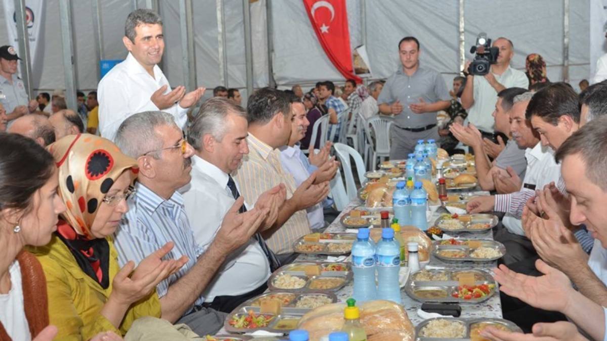 Aydın iftar çadırı 2023 | Aydın'da iftar çadırı nerede kuruldu? Efeler Nazilli, Söke iftar çadırı nerede?