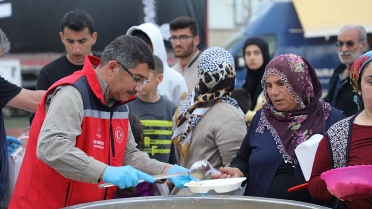 Küçükçekmece iftar çadırı nerede? 2023 Küçükçekmece'de iftar yemeği nerede dağıtılıyor?