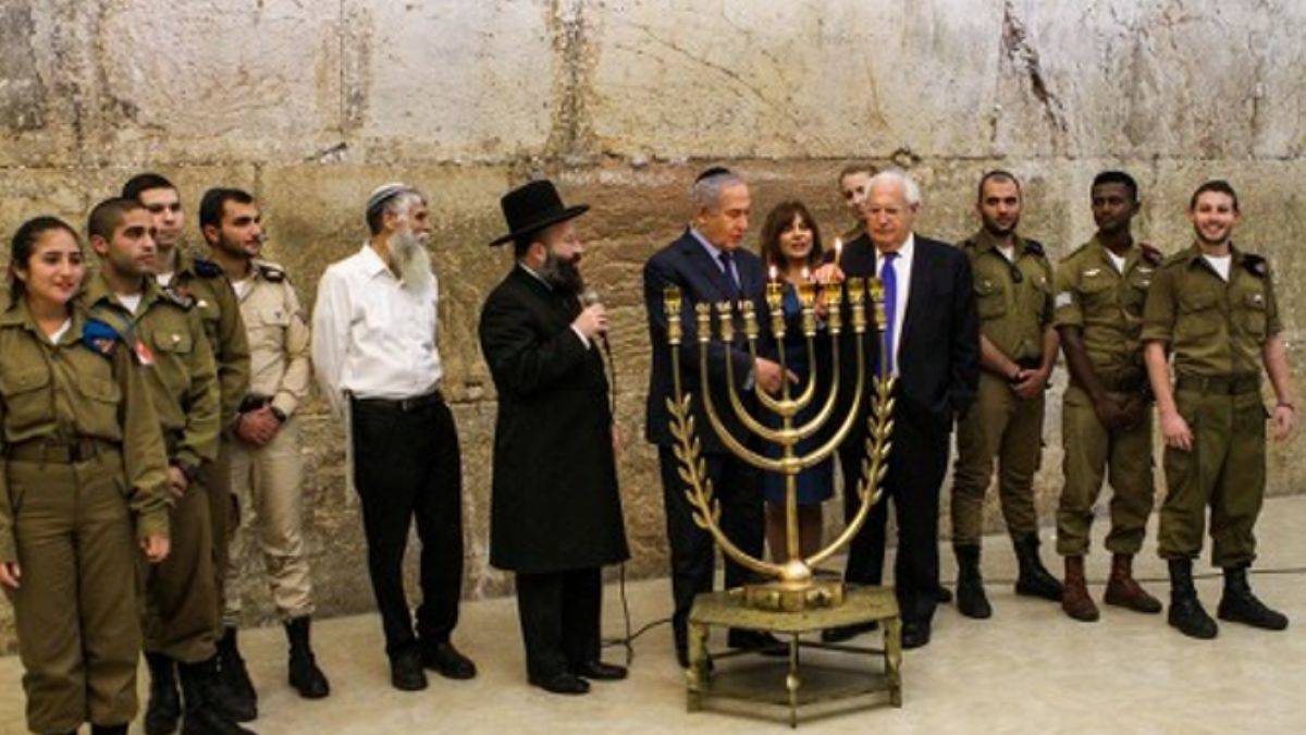 Netanyahu'dan askere gitmeyen İsraillilere uyarı