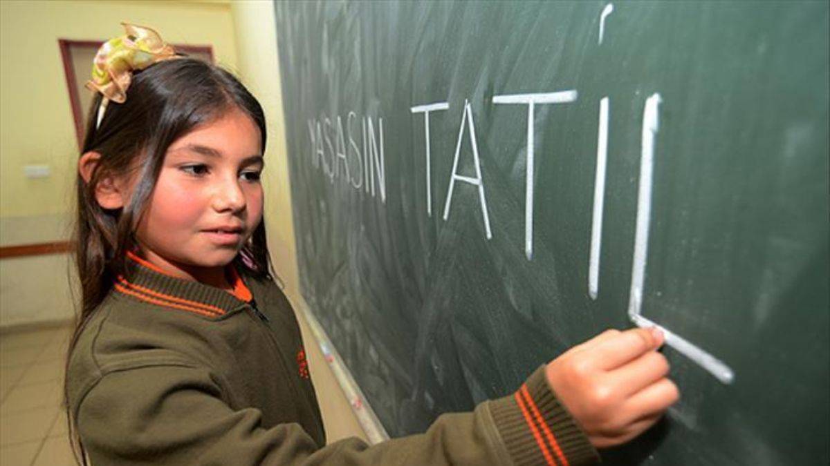 MEB'den ara tatil tarihi açıklaması; Nisanda ara tatil yapılacak mı?