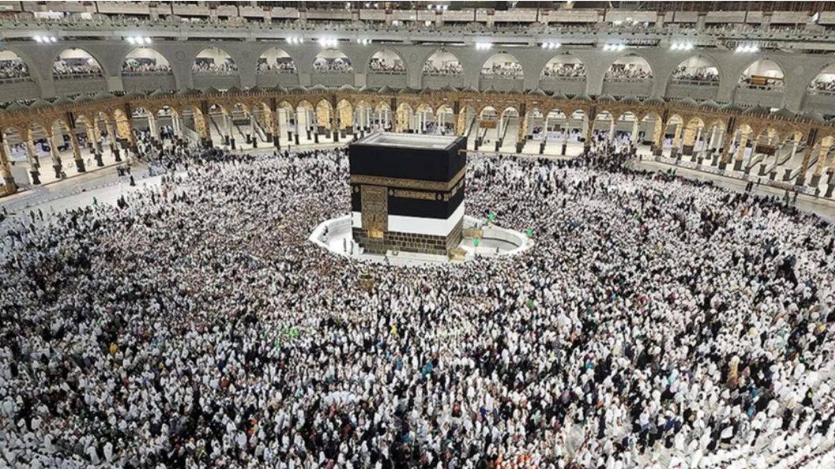 Suudi Arabistan, ramazan ayında sadece bir kez umre yapılabileceğini duyurdu