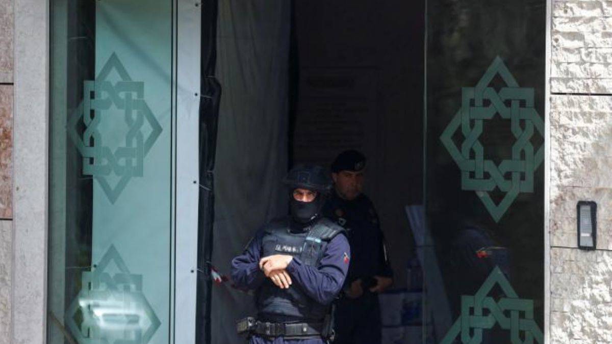 Lizbon'da İslam merkezine saldırı: 2 kişi öldü