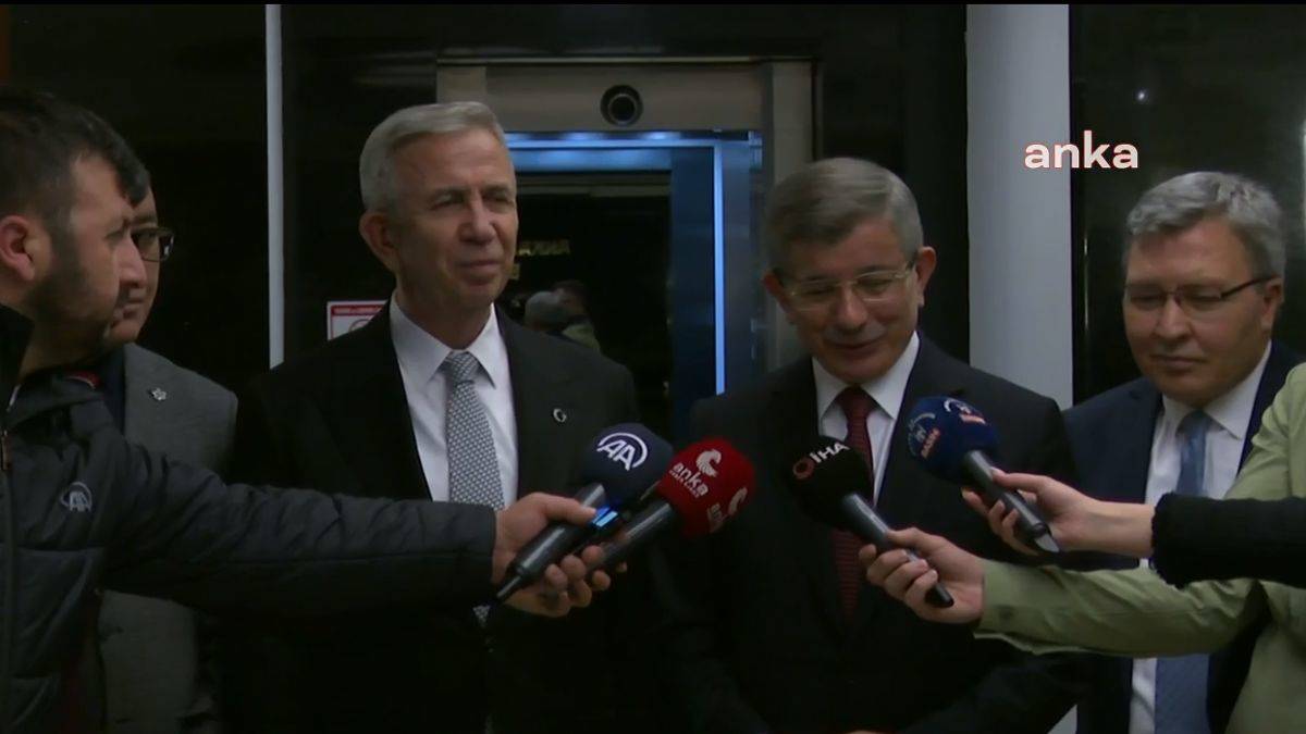 Ahmet Davutoğlu, Mansur Yavaş'ı ziyaret etti