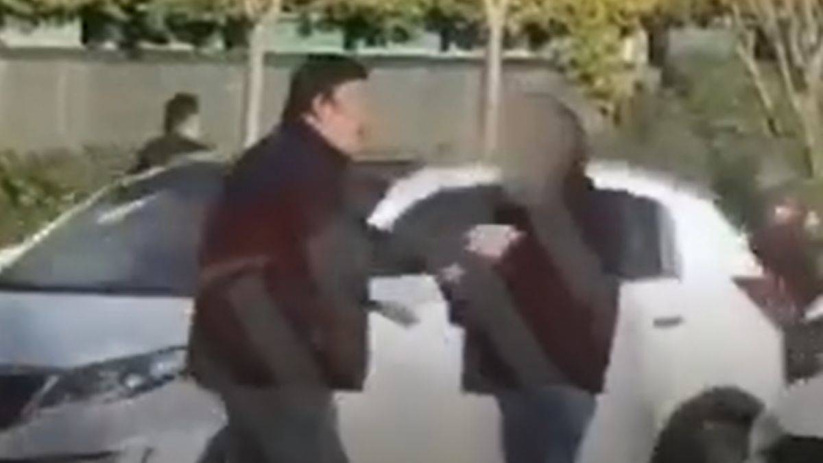 Yoldan geçen kadınları ofisine çağırdığı iddia edilen Selami Şahin'den açıklama