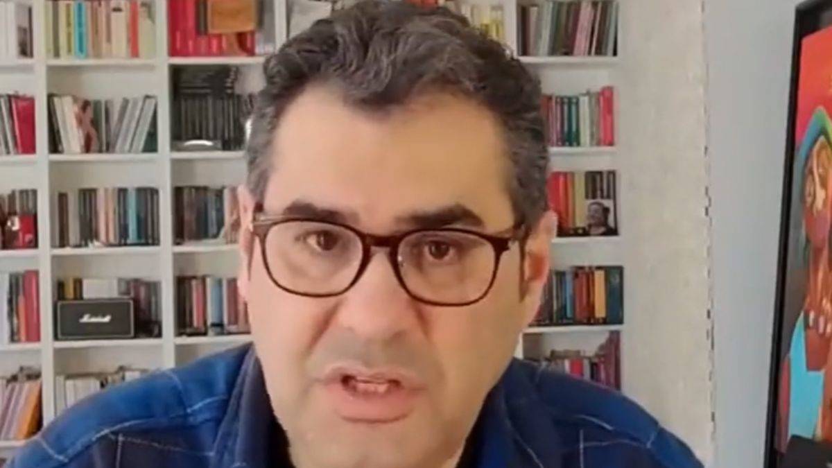 Enver Aysever: 'Halk TV'ye FETÖ'cüleri getiren İsmail Küçükkaya'dır'