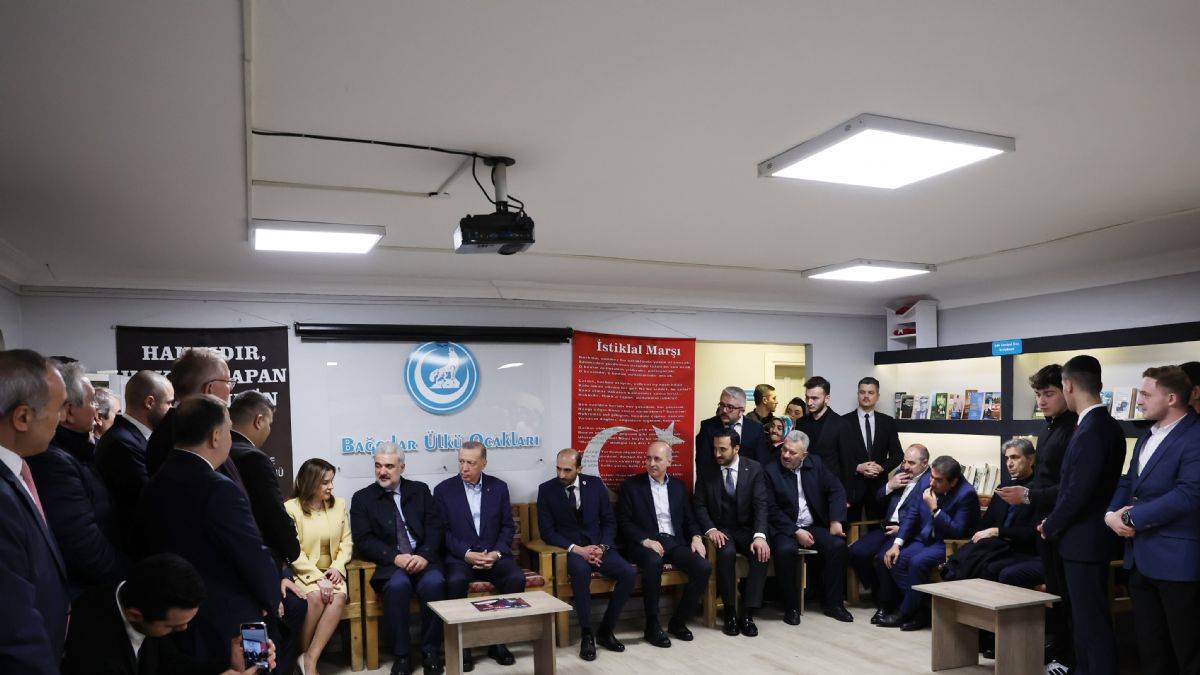 Erdoğan'dan Ülkü Ocakları ziyareti