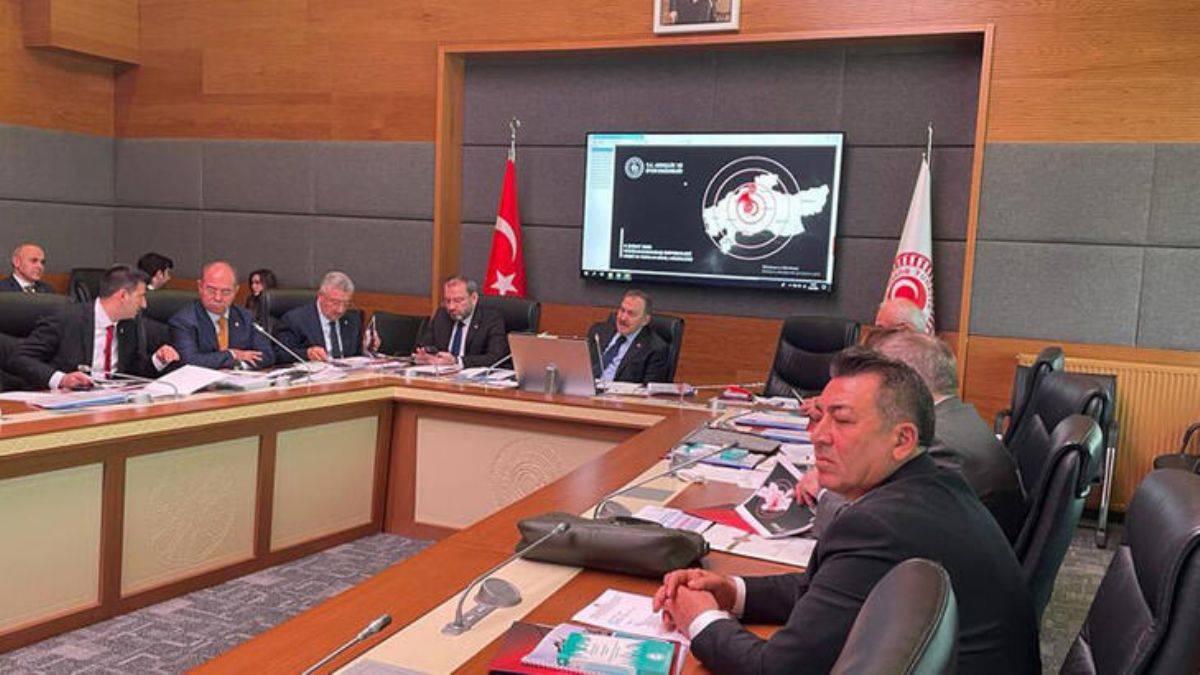 YÖK Üyesi Prof. Dr. Açıkgöz: Depremde 1605 öğrencimiz vefat etmiştir